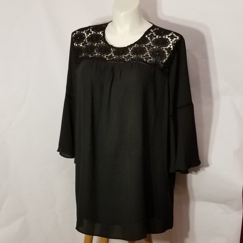 AVA & VIV Black Blouse w/ Crochet Yoke